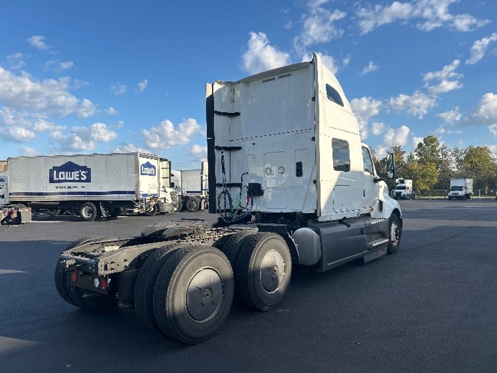 Sleeper Tractor-Heavy Duty Tractors-International-2023-LT625-Louisville-KY-675,974\n\t\tmiles-$ 42,250 - Image 7