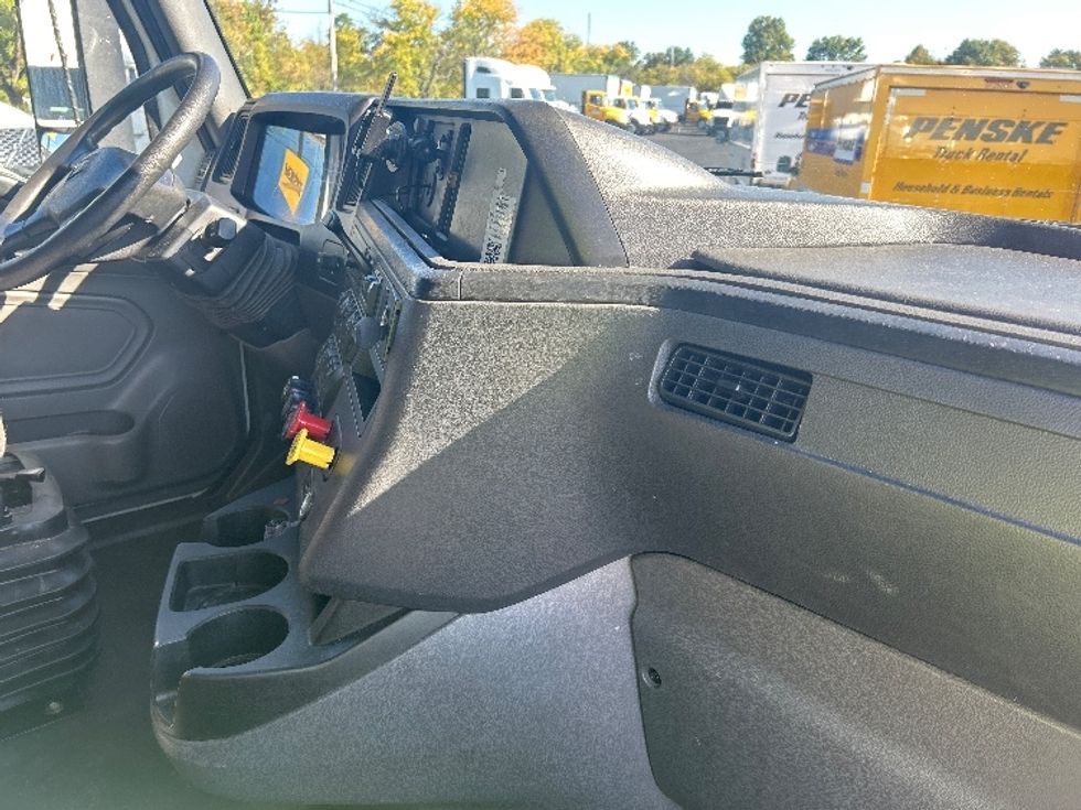 Sleeper Tractor-Heavy Duty Tractors-International-2023-LT625-Louisville-KY-676,518\n\t\tmiles-$ 42,250 - Image 15