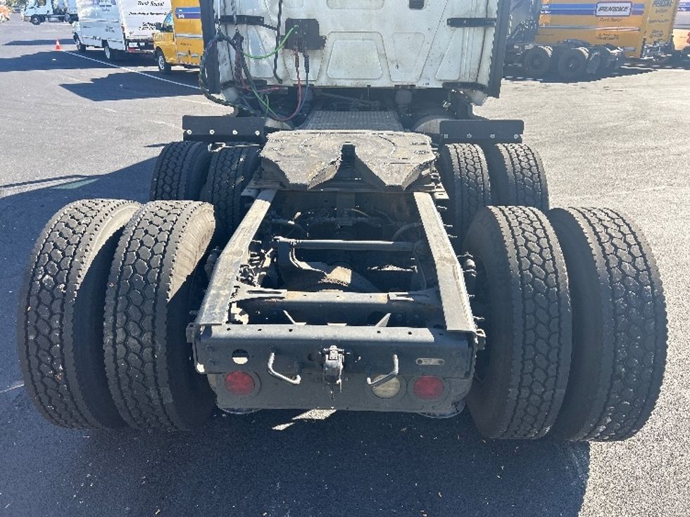 Sleeper Tractor-Heavy Duty Tractors-International-2023-LT625-Louisville-KY-676,518\n\t\tmiles-$ 42,250 - Image 6