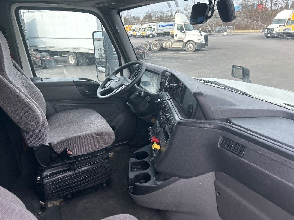 Sleeper Tractor-Heavy Duty Tractors-International-2023-LT625-Louisville-KY-685,983\n\t\tmiles-$ 37,500 - Image 15