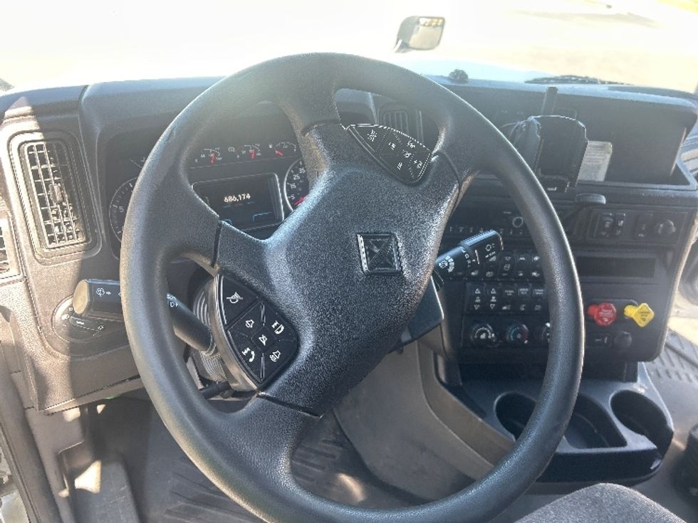 Sleeper Tractor-Heavy Duty Tractors-International-2023-LT625-Louisville-KY-686,175\n\t\tmiles-$ 37,500 - Image 10