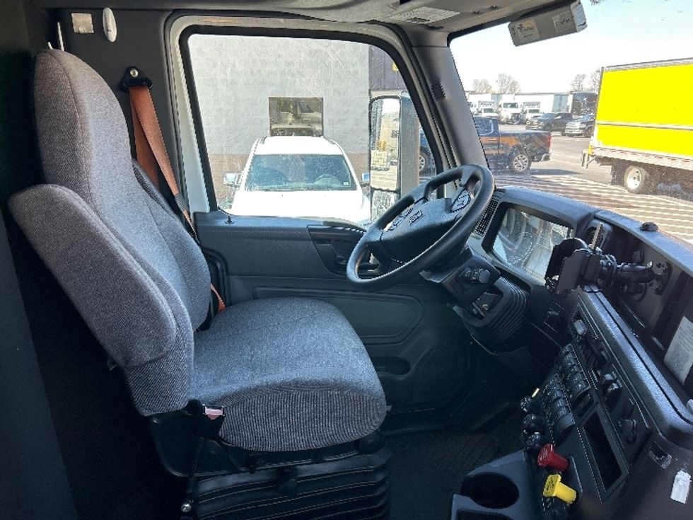 Sleeper Tractor-Heavy Duty Tractors-International-2023-LT625-Louisville-KY-686,175\n\t\tmiles-$ 37,500 - Image 15