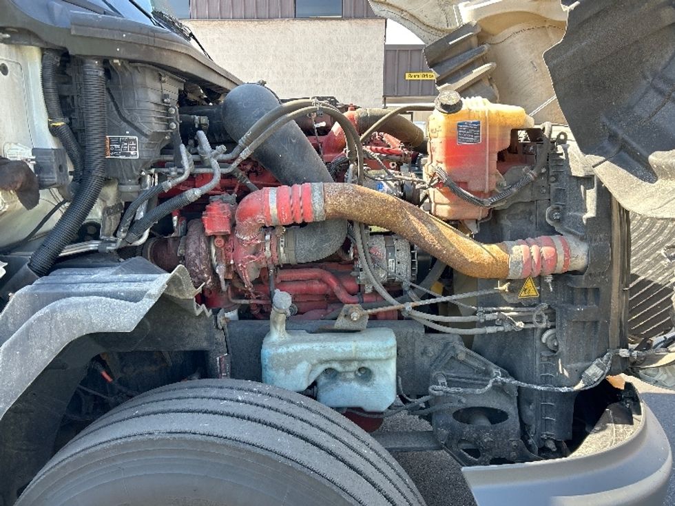 Sleeper Tractor-Heavy Duty Tractors-International-2023-LT625-Louisville-KY-686,175\n\t\tmiles-$ 37,500 - Image 20