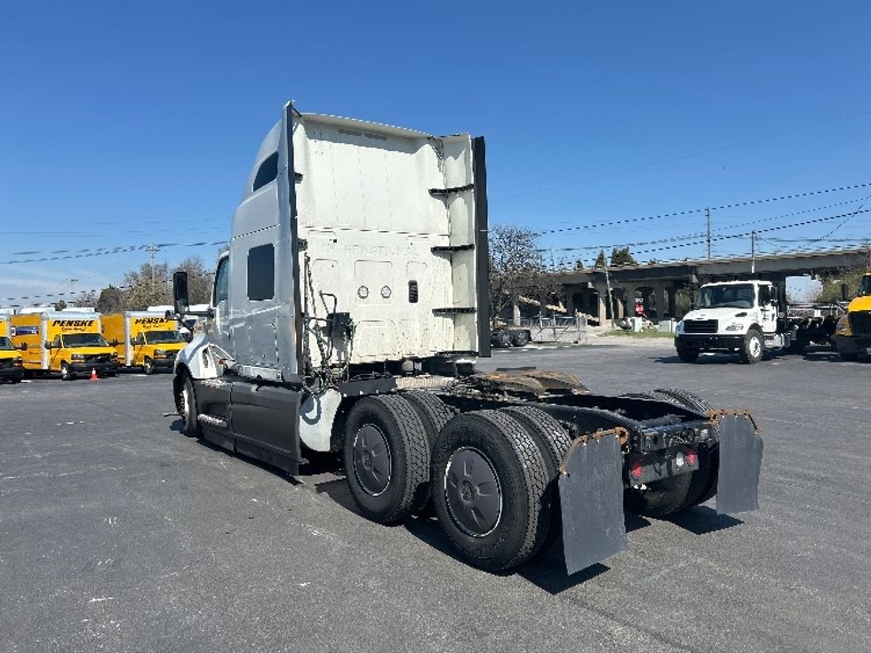 Sleeper Tractor-Heavy Duty Tractors-International-2023-LT625-Louisville-KY-686,175\n\t\tmiles-$ 37,500 - Image 5