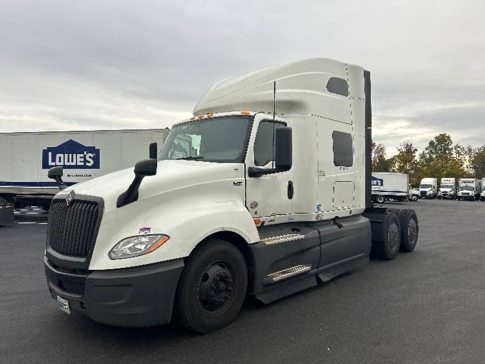 Sleeper Tractor-Heavy Duty Tractors-International-2023-LT625-Louisville-KY-687,280\n\t\tmiles-$ 41,250 - Image 3