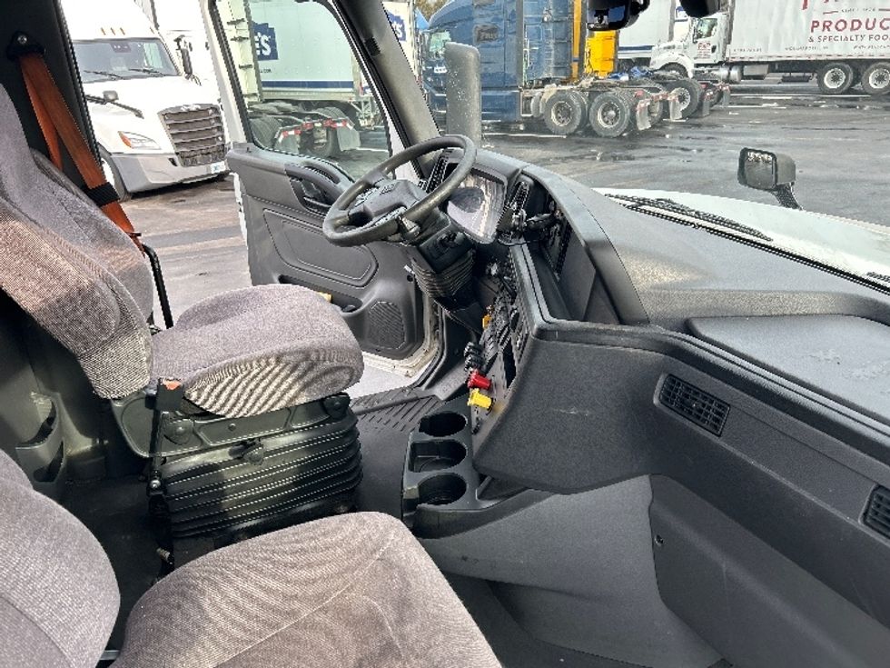 Sleeper Tractor-Heavy Duty Tractors-International-2023-LT625-Louisville-KY-702,590\n\t\tmiles-$ 36,000 - Image 15