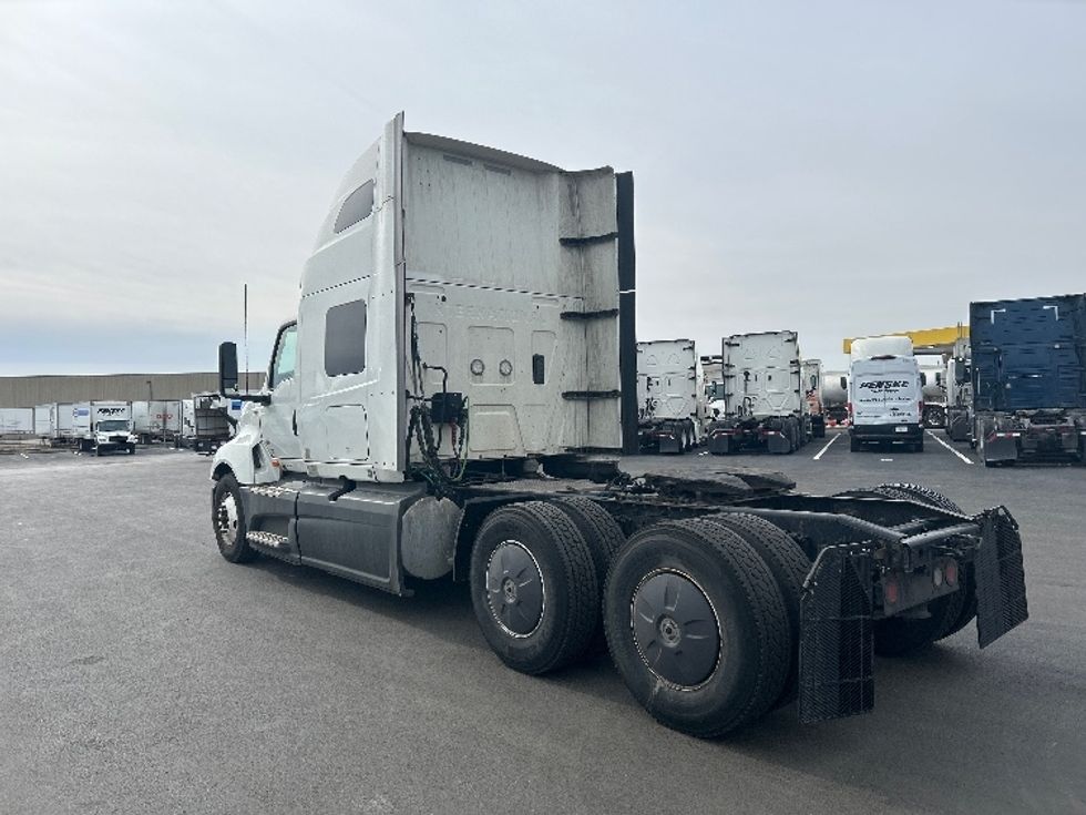 Sleeper Tractor-Heavy Duty Tractors-International-2023-LT625-Louisville-KY-702,590\n\t\tmiles-$ 36,000 - Image 5