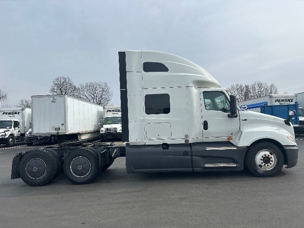 Sleeper Tractor-Heavy Duty Tractors-International-2023-LT625-Louisville-KY-702,590\n\t\tmiles-$ 36,000 - Image 8