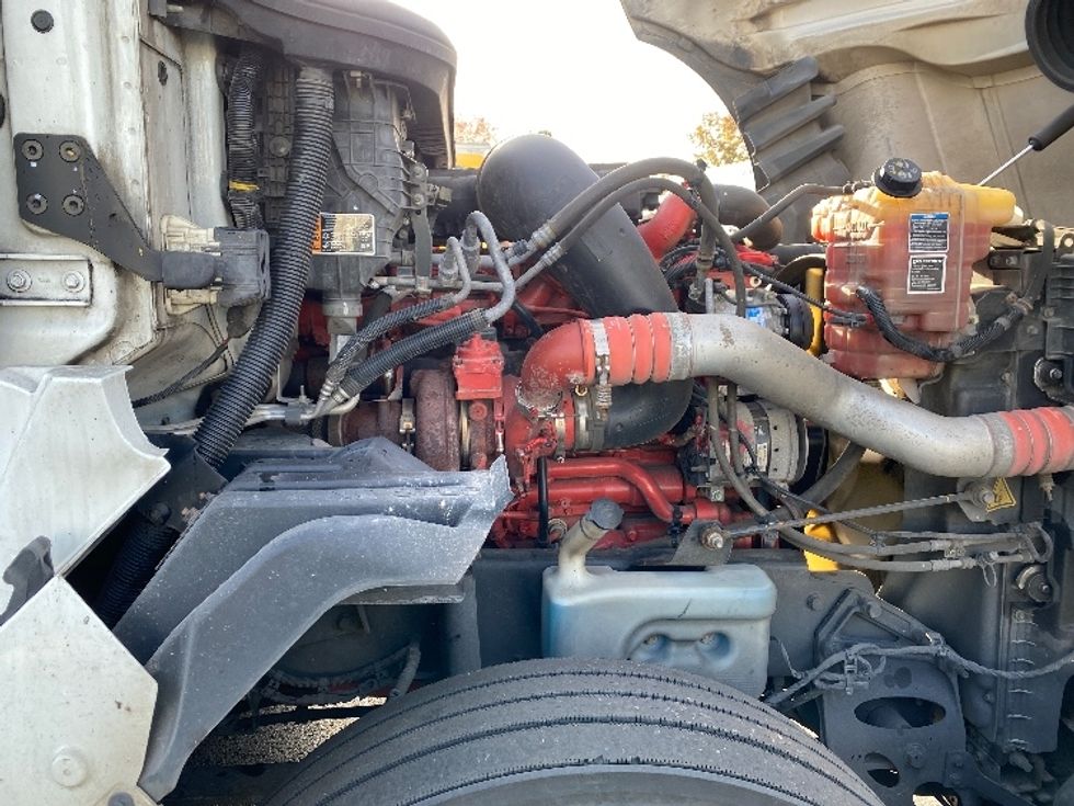 Sleeper Tractor-Heavy Duty Tractors-International-2023-LT625-Louisville-KY-721,721\n\t\tmiles-$ 39,250 - Image 20