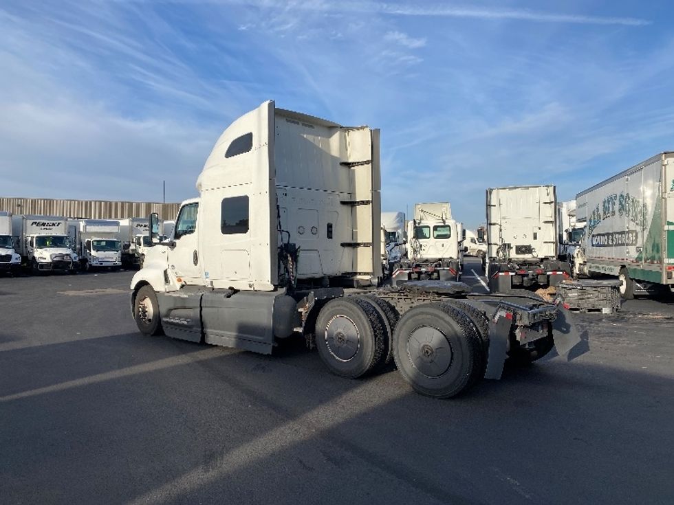 Sleeper Tractor-Heavy Duty Tractors-International-2023-LT625-Louisville-KY-721,721\n\t\tmiles-$ 39,250 - Image 5