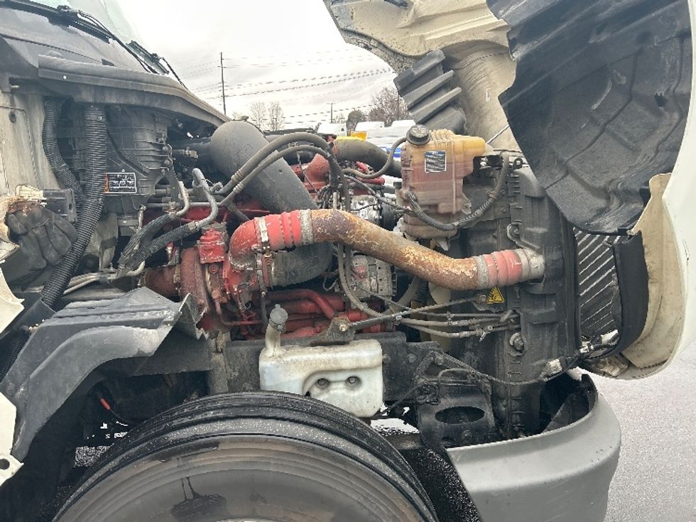 Sleeper Tractor-Heavy Duty Tractors-International-2023-LT625-Louisville-KY-754,238\n\t\tmiles-$ 34,750 - Image 20