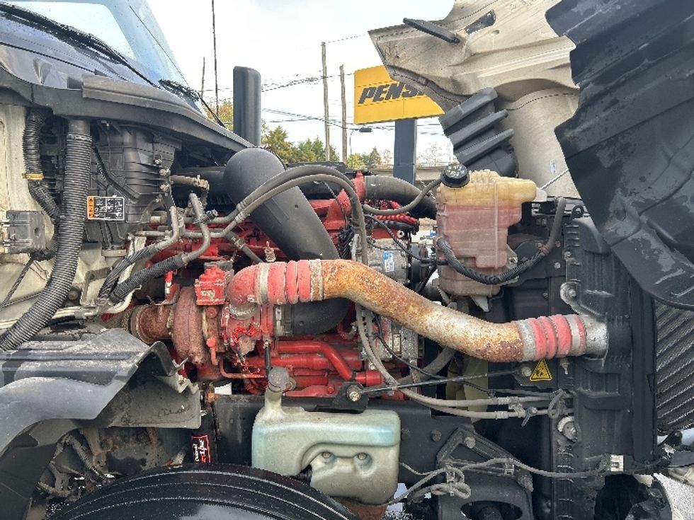 Sleeper Tractor-Heavy Duty Tractors-International-2023-LT625-Louisville-KY-773,824\n\t\tmiles-$ 39,250 - Image 15