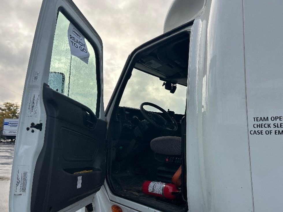 Sleeper Tractor-Heavy Duty Tractors-International-2023-LT625-Louisville-KY-773,824\n\t\tmiles-$ 39,250 - Image 8