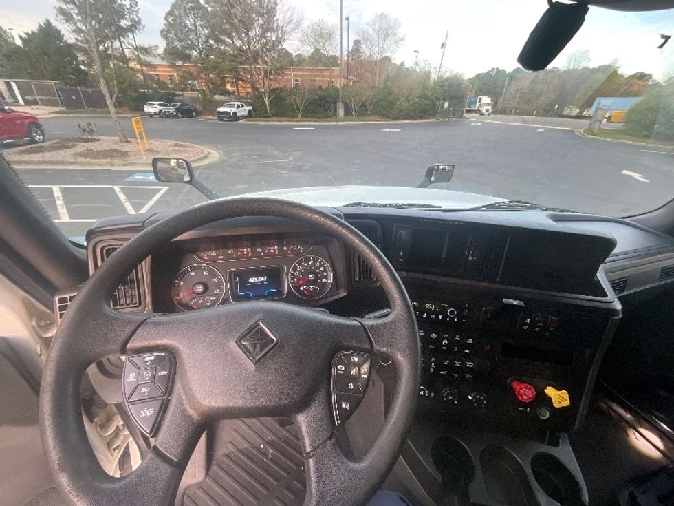 Sleeper Tractor-Heavy Duty Tractors-International-2023-LT625-Mebane-NC-423,048\n\t\tmiles-$ 65,000 - Image 11