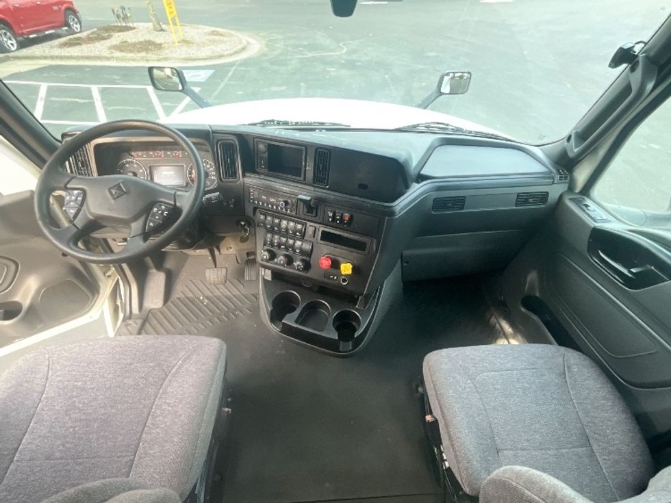 Sleeper Tractor-Heavy Duty Tractors-International-2023-LT625-Mebane-NC-423,048\n\t\tmiles-$ 65,000 - Image 12