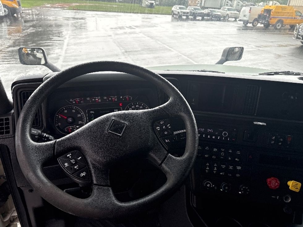 Sleeper Tractor-Heavy Duty Tractors-International-2023-LT625-Mebane-NC-500,572\n\t\tmiles-$ 65,250 - Image 11