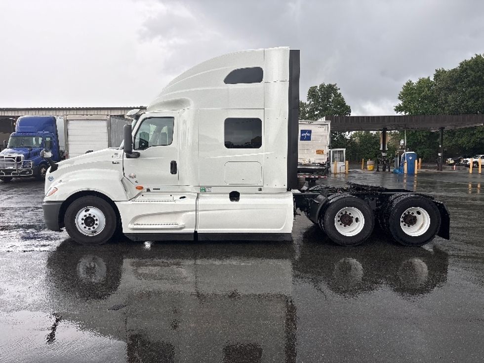 Sleeper Tractor-Heavy Duty Tractors-International-2023-LT625-Mebane-NC-500,572\n\t\tmiles-$ 65,250 - Image 4