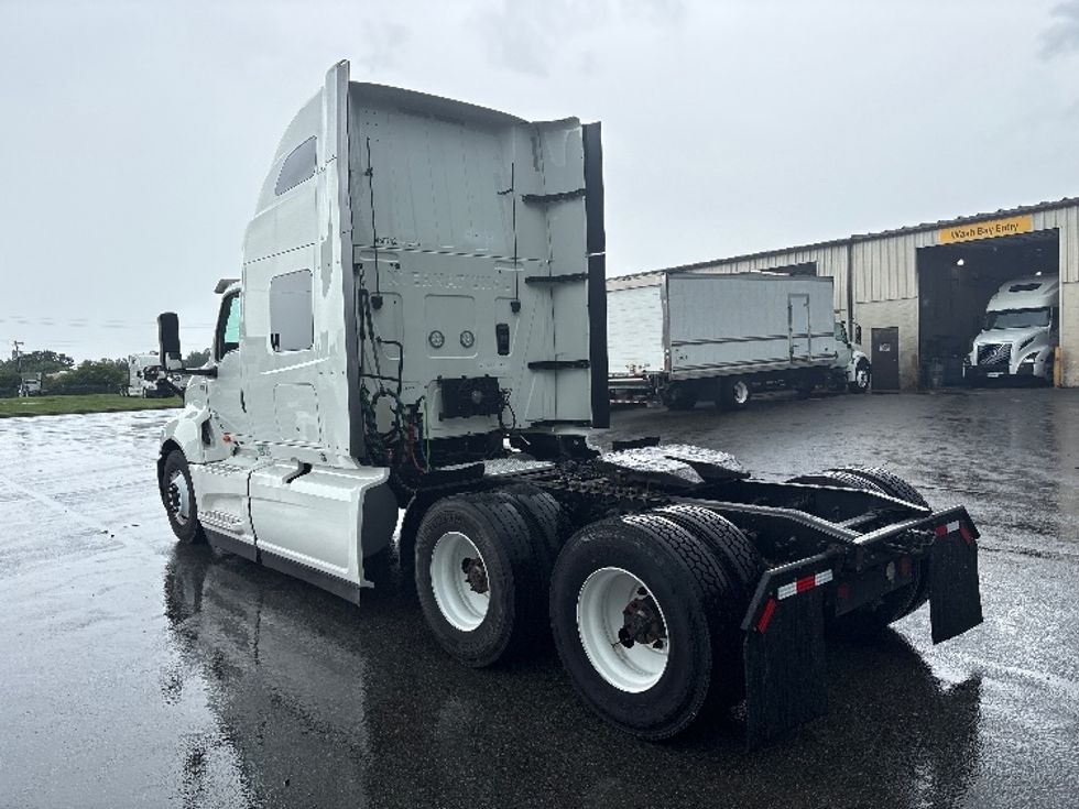 Sleeper Tractor-Heavy Duty Tractors-International-2023-LT625-Mebane-NC-500,572\n\t\tmiles-$ 65,250 - Image 5