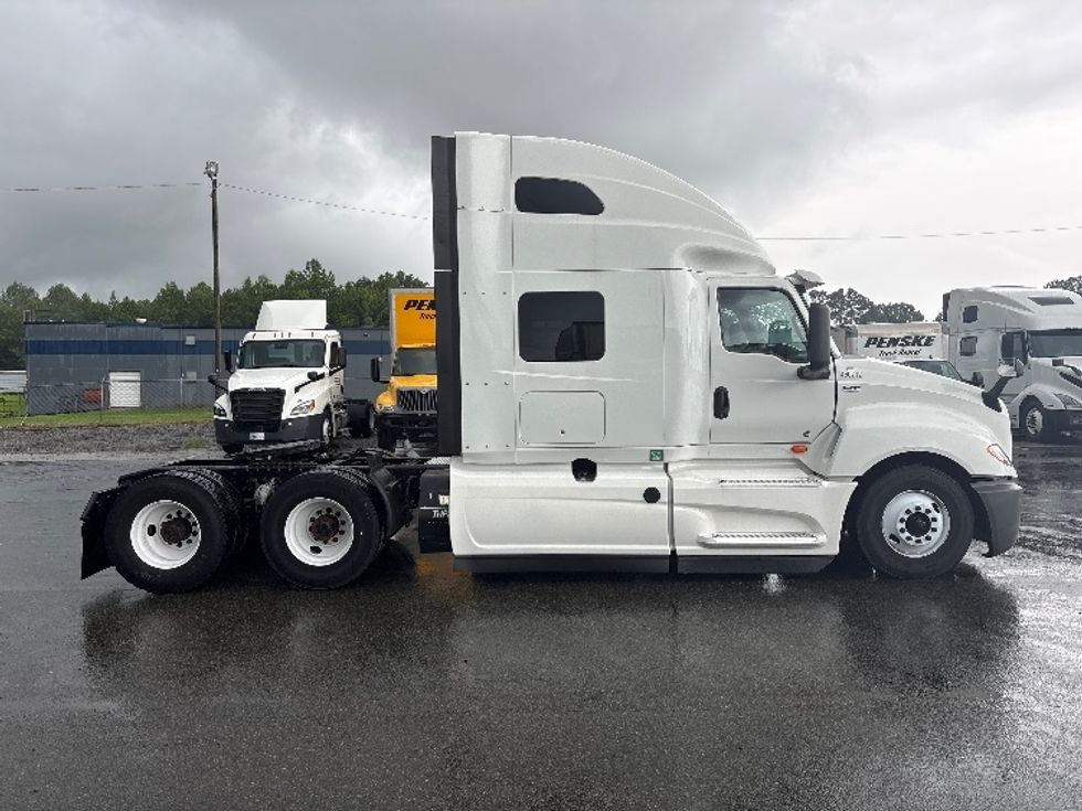 Sleeper Tractor-Heavy Duty Tractors-International-2023-LT625-Mebane-NC-500,572\n\t\tmiles-$ 65,250 - Image 8