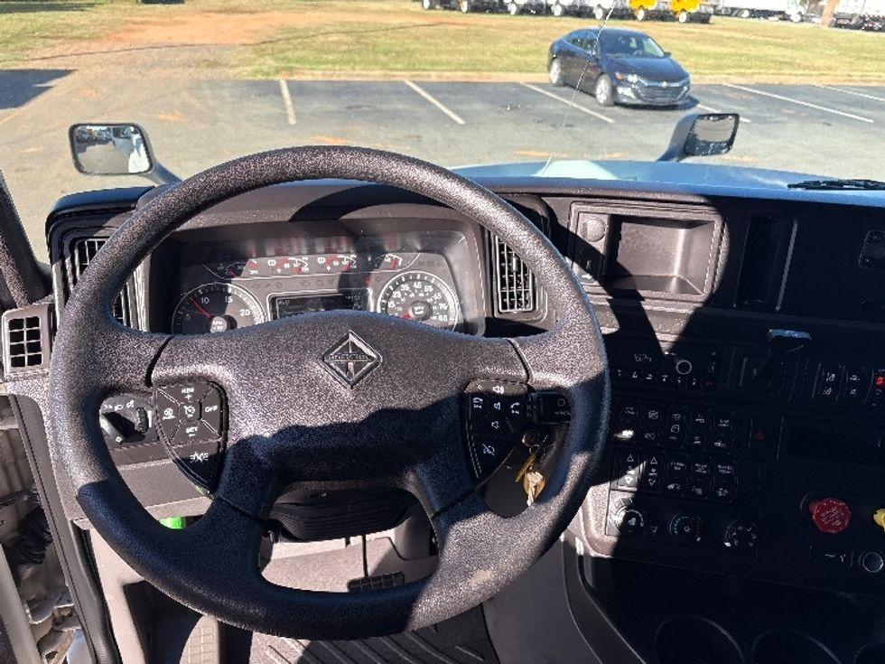 Sleeper Tractor-Heavy Duty Tractors-International-2023-LT625-Mebane-NC-501,963\n\t\tmiles-$ 73,250 - Image 11