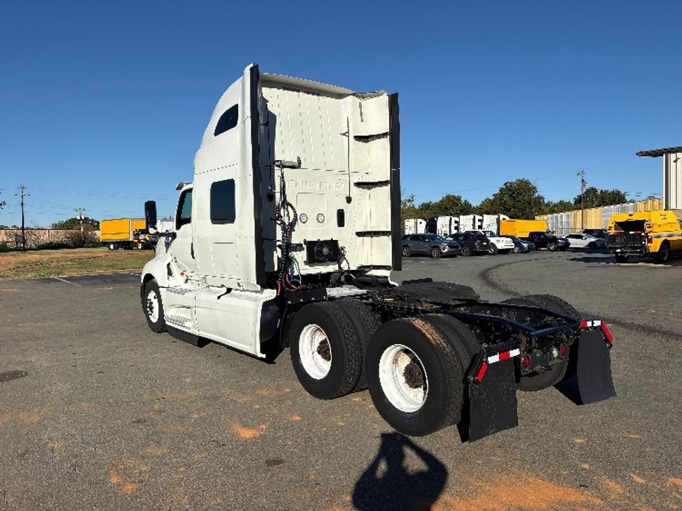 Sleeper Tractor-Heavy Duty Tractors-International-2023-LT625-Mebane-NC-501,963\n\t\tmiles-$ 73,250 - Image 5