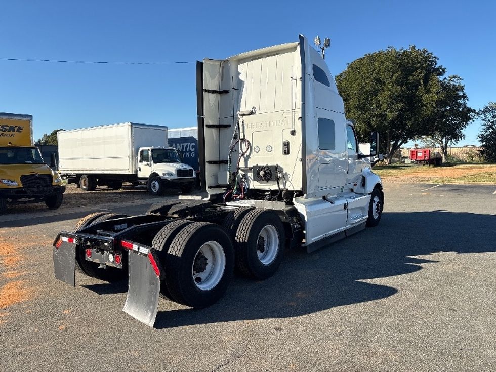 Sleeper Tractor-Heavy Duty Tractors-International-2023-LT625-Mebane-NC-501,963\n\t\tmiles-$ 73,250 - Image 7
