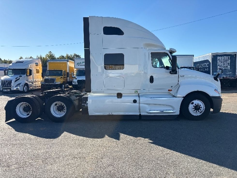 Sleeper Tractor-Heavy Duty Tractors-International-2023-LT625-Mebane-NC-501,963\n\t\tmiles-$ 73,250 - Image 8