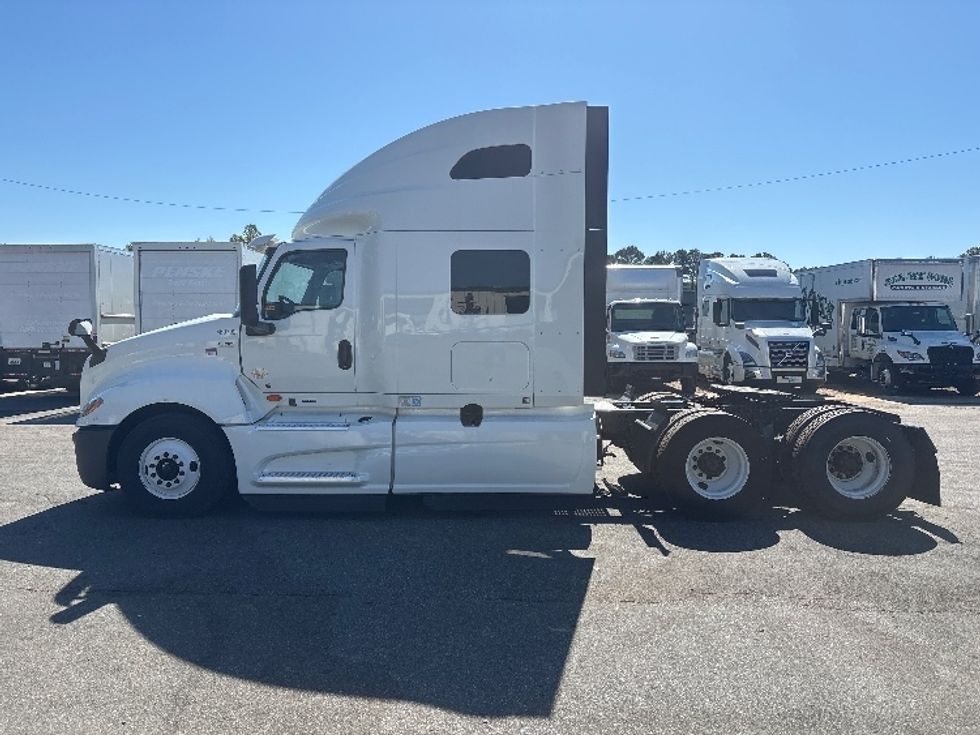 Sleeper Tractor-Heavy Duty Tractors-International-2023-LT625-Mebane-NC-504,711\n\t\tmiles-$ 73,000 - Image 4