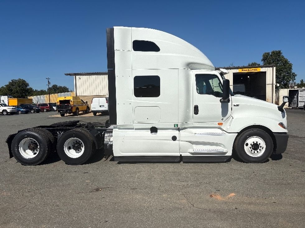 Sleeper Tractor-Heavy Duty Tractors-International-2023-LT625-Mebane-NC-504,711\n\t\tmiles-$ 73,000 - Image 8
