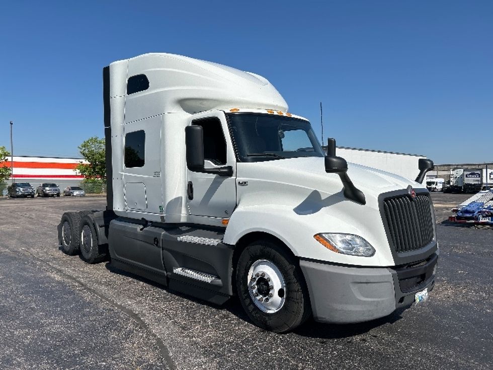 Sleeper Tractor-Heavy Duty Tractors-International-2023-LT625-Memphis-TN-572,378\n\t\tmiles-$ 54,250 - Image 1