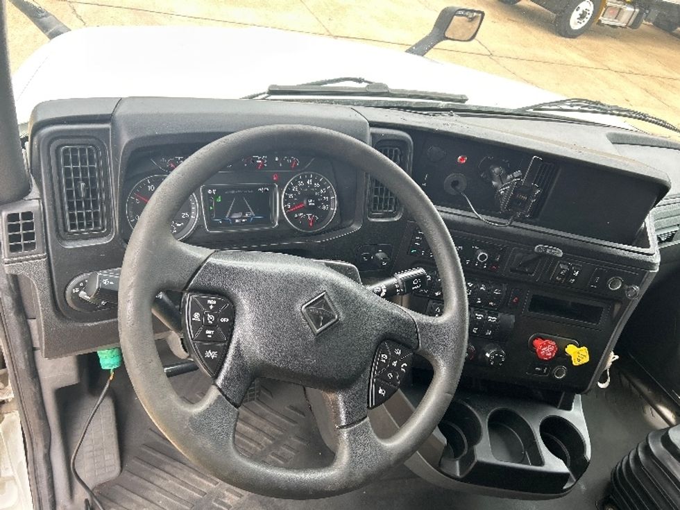 Sleeper Tractor-Heavy Duty Tractors-International-2023-LT625-Memphis-TN-595,191\n\t\tmiles-$ 53,000 - Image 11