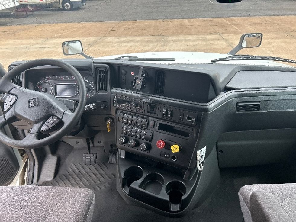 Sleeper Tractor-Heavy Duty Tractors-International-2023-LT625-Memphis-TN-595,191\n\t\tmiles-$ 53,000 - Image 12