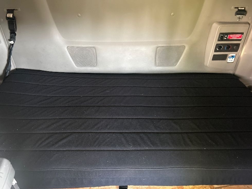 Sleeper Tractor-Heavy Duty Tractors-International-2023-LT625-Memphis-TN-669,419\n\t\tmiles-$ 40,500 - Image 17