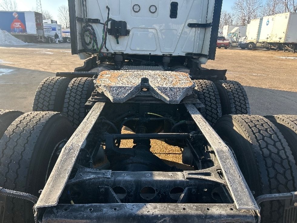 Sleeper Tractor-Heavy Duty Tractors-International-2023-LT625-Memphis-TN-669,419\n\t\tmiles-$ 40,500 - Image 6