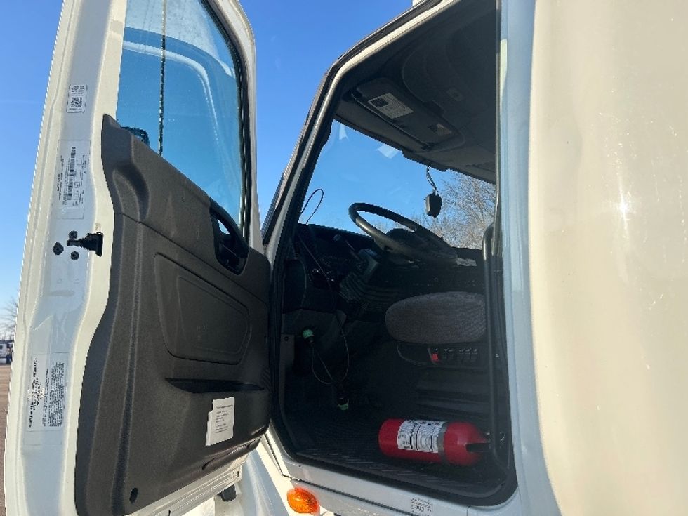 Sleeper Tractor-Heavy Duty Tractors-International-2023-LT625-Memphis-TN-669,419\n\t\tmiles-$ 40,500 - Image 9