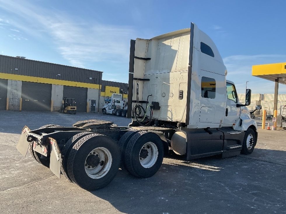 Sleeper Tractor-Heavy Duty Tractors-International-2023-LT625-Milwaukee-WI-555,303\n\t\tmiles-$ 49,750 - Image 7