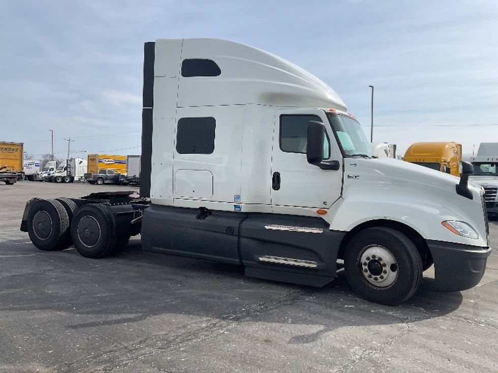 Sleeper Tractor-Heavy Duty Tractors-International-2023-LT625-Milwaukee-WI-635,244\n\t\tmiles-$ 42,250 - Image 8