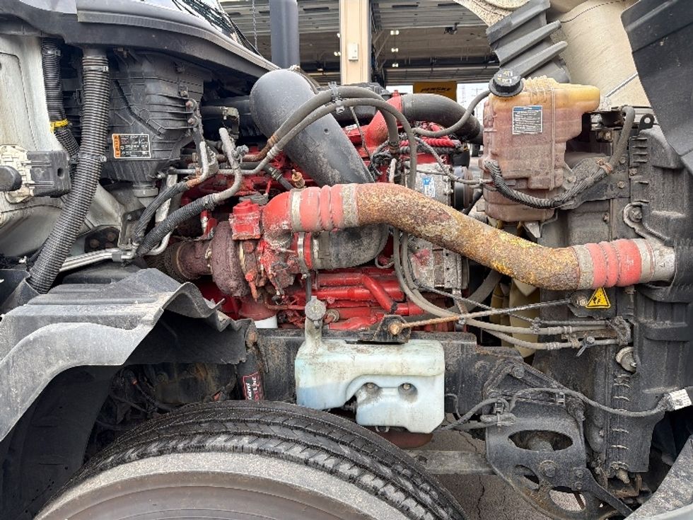 Sleeper Tractor-Heavy Duty Tractors-International-2023-LT625-Monmouth Junction-NJ-528,500\n\t\tmiles-$ 57,750 - Image 20