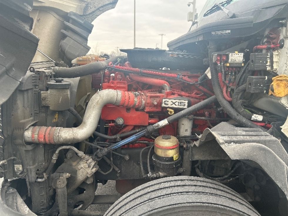 Sleeper Tractor-Heavy Duty Tractors-International-2023-LT625-Monmouth Junction-NJ-611,460\n\t\tmiles-$ 49,000 - Image 20