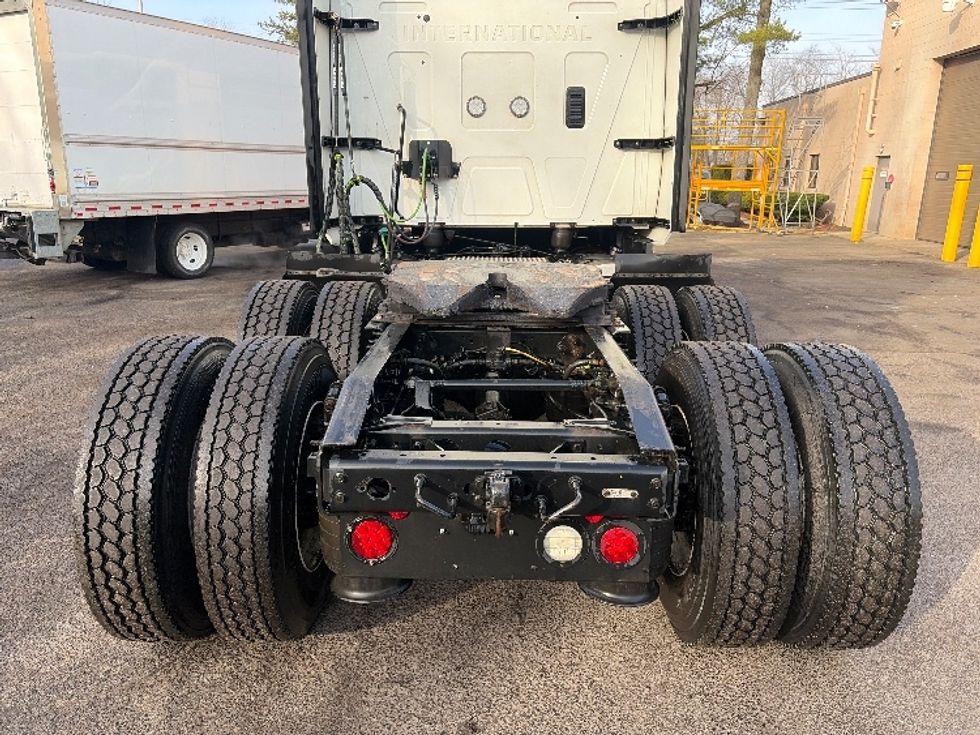 Sleeper Tractor-Heavy Duty Tractors-International-2023-LT625-Monmouth Junction-NJ-611,460\n\t\tmiles-$ 49,000 - Image 6