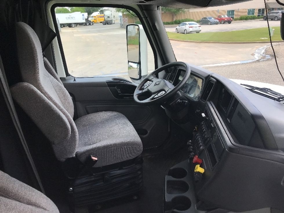 Sleeper Tractor-Heavy Duty Tractors-International-2023-LT625-Montgomery-AL-564,076\n\t\tmiles-$ 66,250 - Image 15