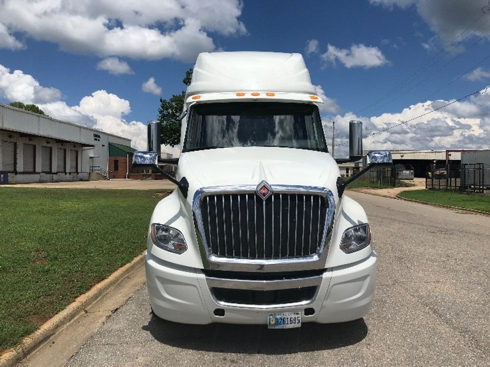 Sleeper Tractor-Heavy Duty Tractors-International-2023-LT625-Montgomery-AL-564,076\n\t\tmiles-$ 66,250 - Image 2