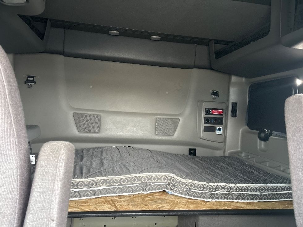 Sleeper Tractor-Heavy Duty Tractors-International-2023-LT625-Nashville (Mount Juliet)-TN-508,931\n\t\tmiles-$ 57,000 - Image 13