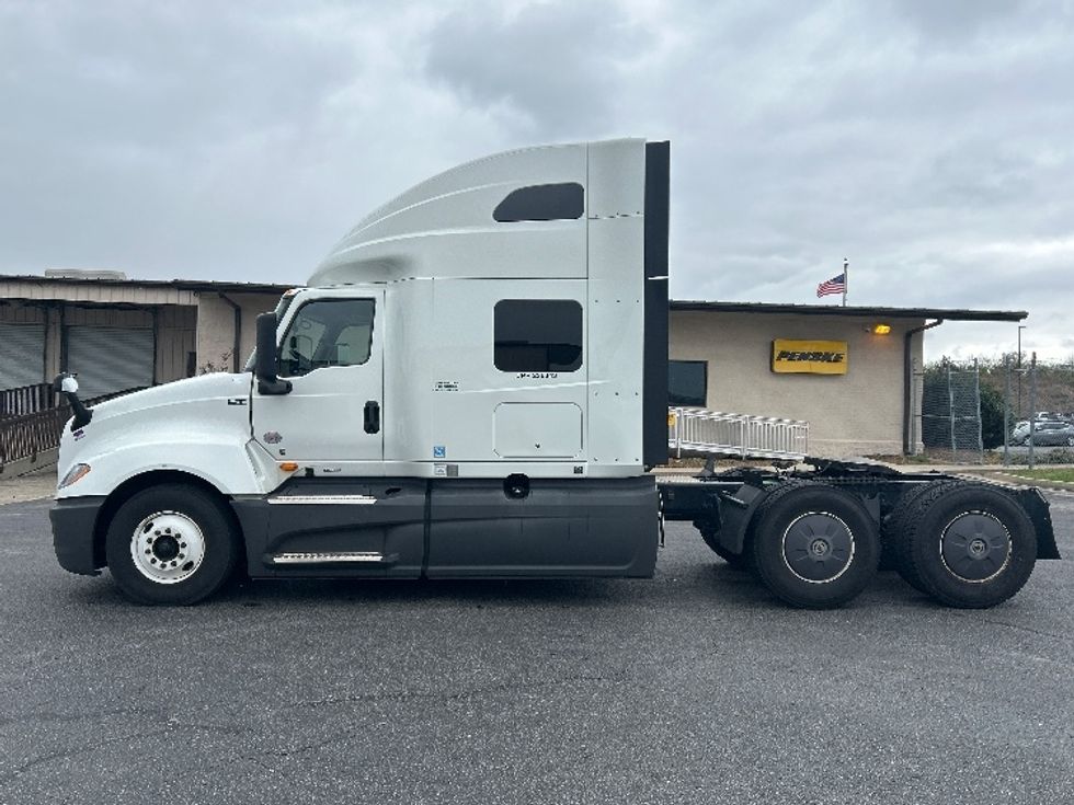 Sleeper Tractor-Heavy Duty Tractors-International-2023-LT625-Nashville (Mount Juliet)-TN-508,931\n\t\tmiles-$ 57,000 - Image 2