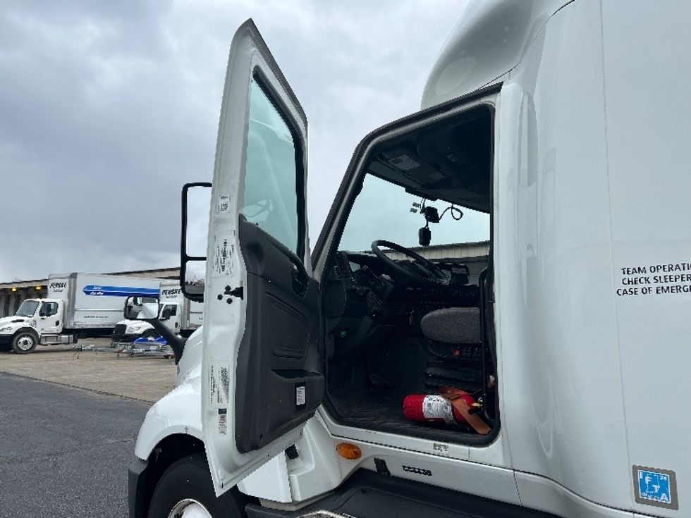 Sleeper Tractor-Heavy Duty Tractors-International-2023-LT625-Nashville (Mount Juliet)-TN-508,931\n\t\tmiles-$ 57,000 - Image 7