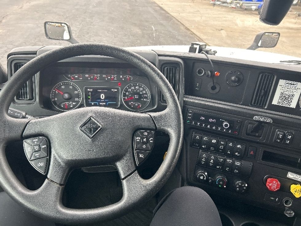 Sleeper Tractor-Heavy Duty Tractors-International-2023-LT625-Nashville (Mount Juliet)-TN-508,931\n\t\tmiles-$ 57,000 - Image 8