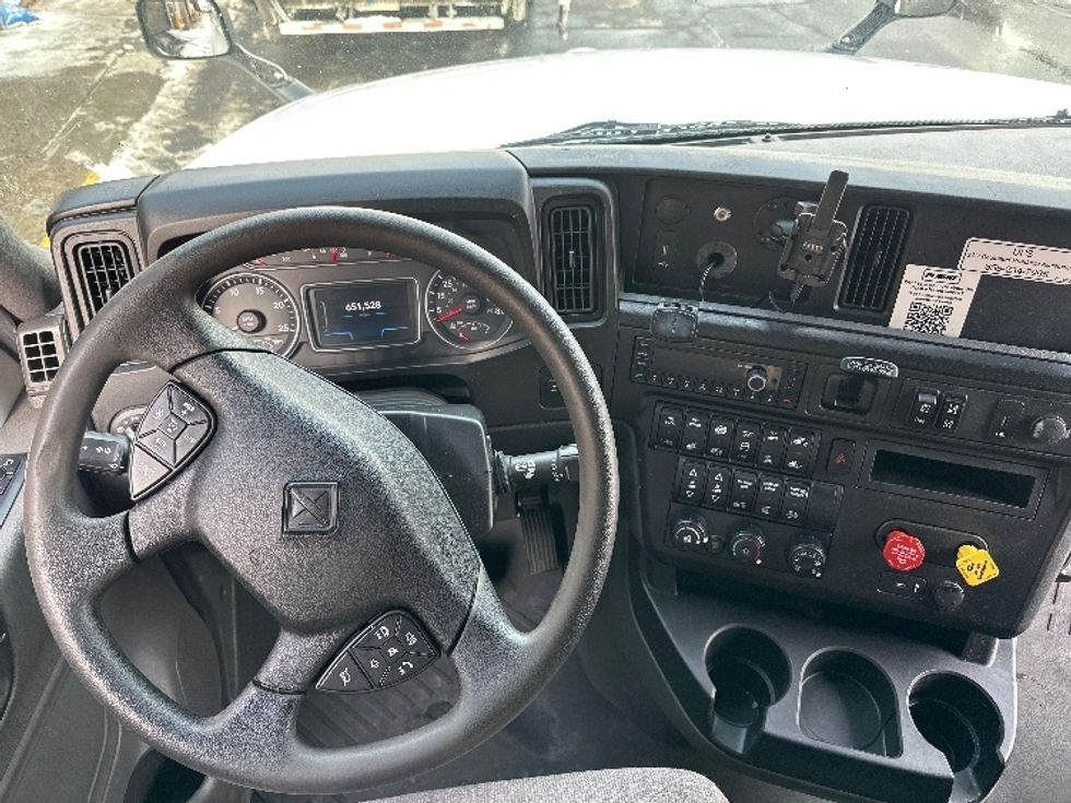 Sleeper Tractor-Heavy Duty Tractors-International-2023-LT625-North Bergen-NJ-651,529\n\t\tmiles-$ 40,750 - Image 11