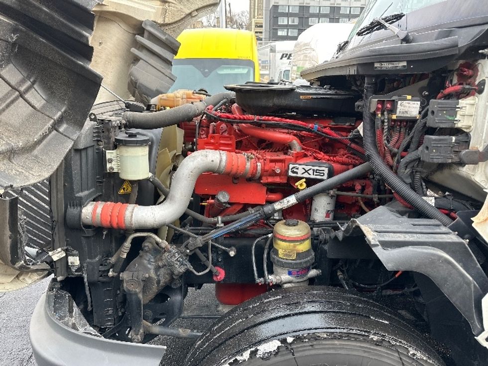 Sleeper Tractor-Heavy Duty Tractors-International-2023-LT625-North Bergen-NJ-651,529\n\t\tmiles-$ 40,750 - Image 21