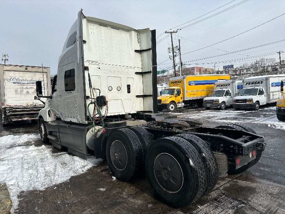 Sleeper Tractor-Heavy Duty Tractors-International-2023-LT625-North Bergen-NJ-651,529\n\t\tmiles-$ 40,750 - Image 5