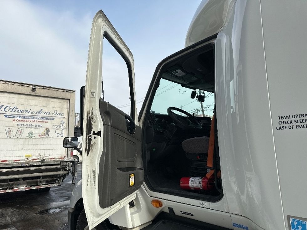 Sleeper Tractor-Heavy Duty Tractors-International-2023-LT625-North Bergen-NJ-651,529\n\t\tmiles-$ 40,750 - Image 9